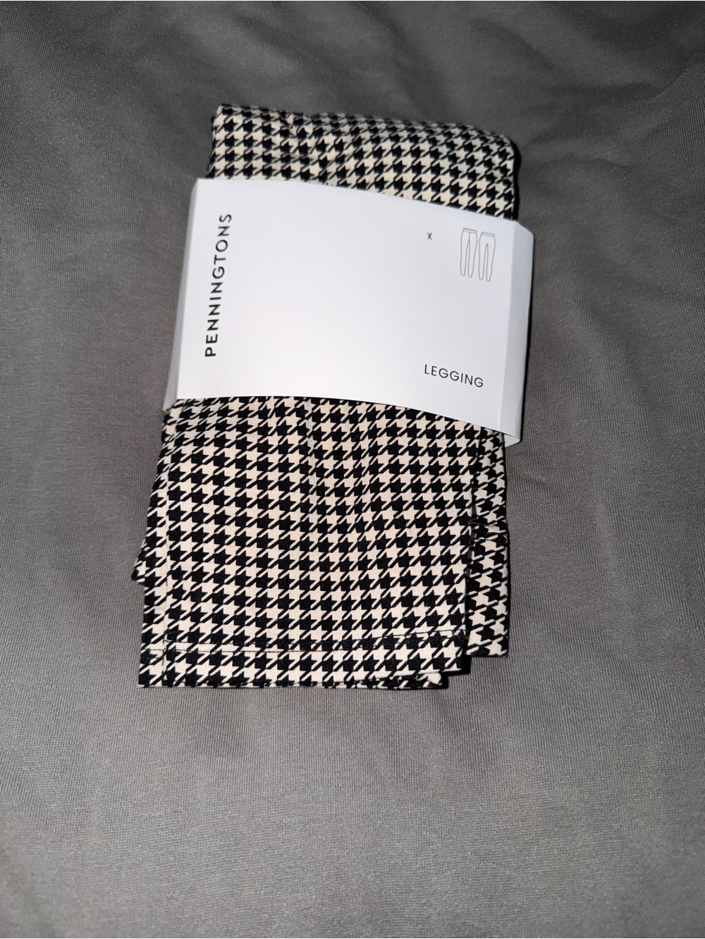 Penningtons Black and White Houndstooth leggings